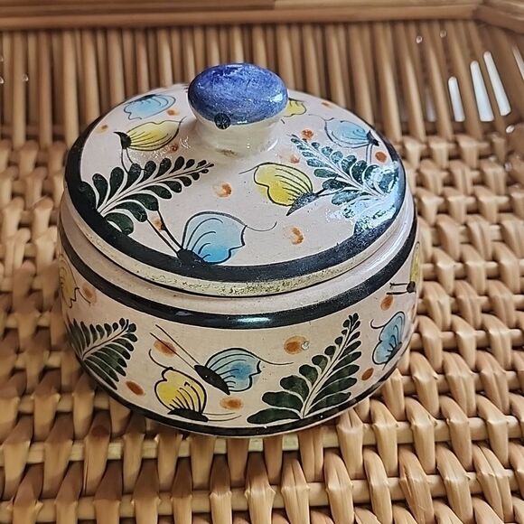 Vintage Mexican Pottery Lidded Bowl - Picture 6 of 9
